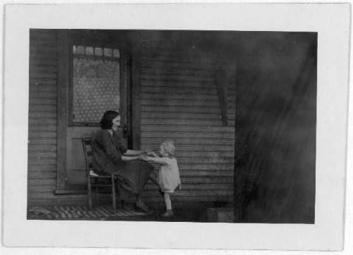 Fotó: Nő Ül a Verandán,Gyermek,Családi Élet,Családi,1934-1950