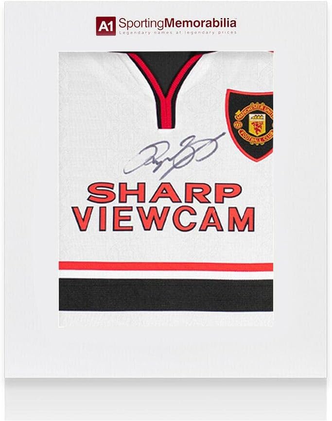 Ryan Giggs Aláírt A Manchester United Póló - 1999, El - Díszdobozban Autogram - Dedikált Foci Mezek