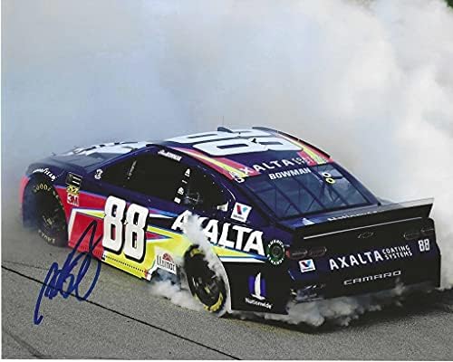 DEDIKÁLT 2019 Alex Bowman 88 Axalta Racing CHICAGOLAND SPEEDWAY VERSENY WIN (Győzelem Burnout) Aláírt Gyűjthető Kép NASCAR